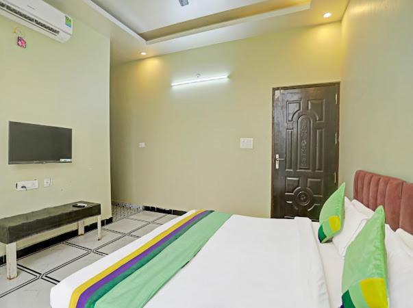 Expo View Residency Hotel Greater Noida Bagian luar foto
