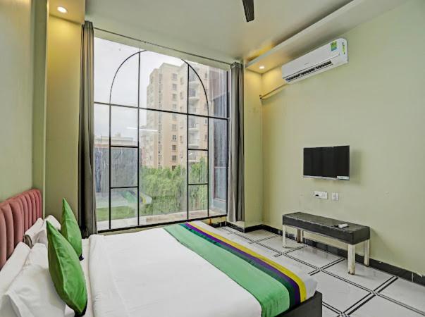 Expo View Residency Hotel Greater Noida Bagian luar foto